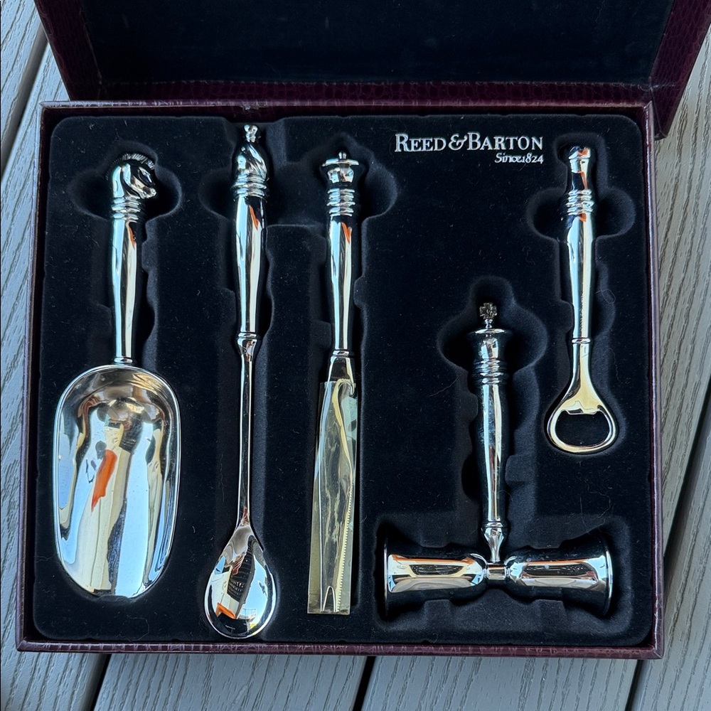 Reed & Barton Silver Plated Cocktail Bar Set 5 Piece Chess  Theme NIB
